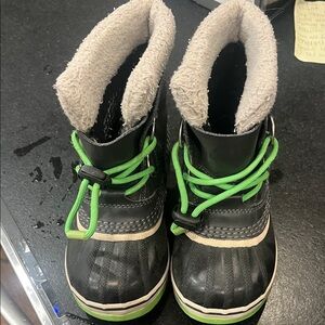 Sorel Black and Green Kids Snow Boots size 10 toddler